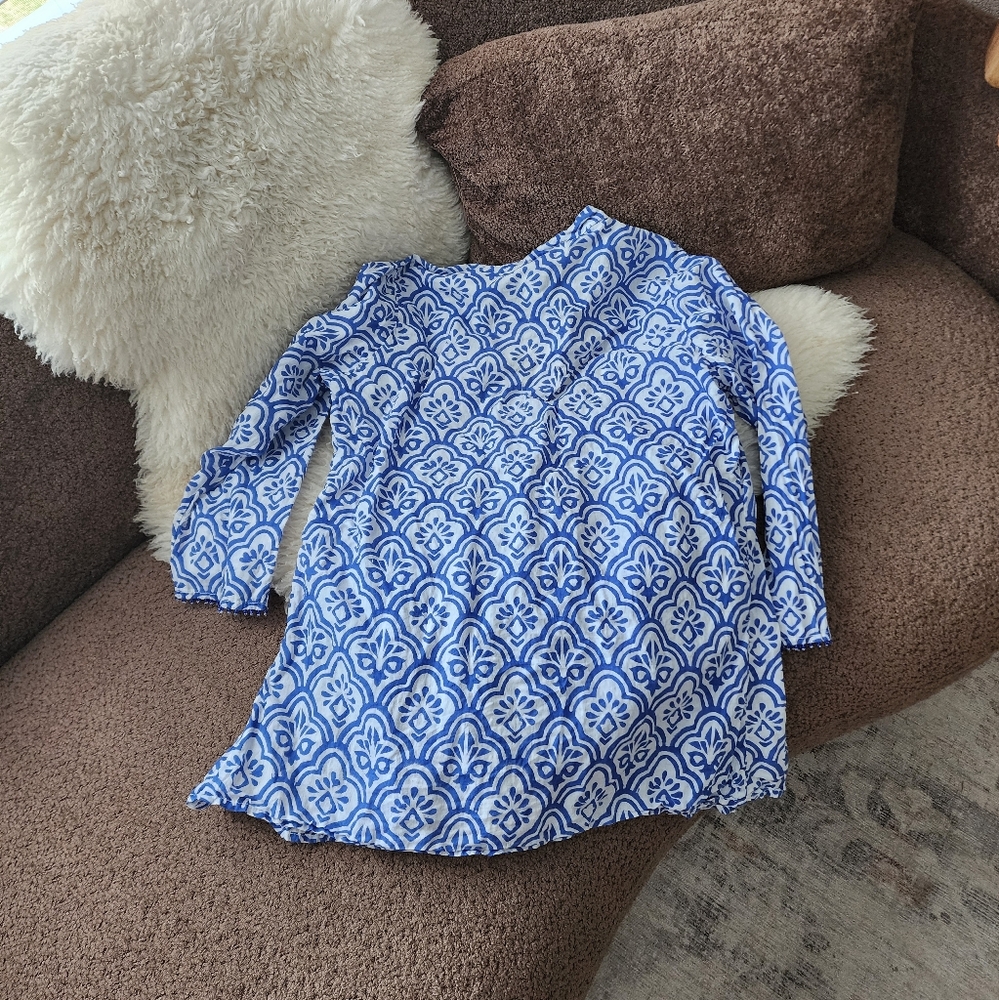 Roberta Roller Rabbit V Neck Top - Picture 3 of 3